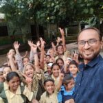 طالب علم اسکول میں حاضر مگر آن لائن غیر حاضر! یو-ڈائس میں نیو انٹری ٹیب نا ملنے سے پانچ لاکھ طلبہ کا مستقبل خطرے میں