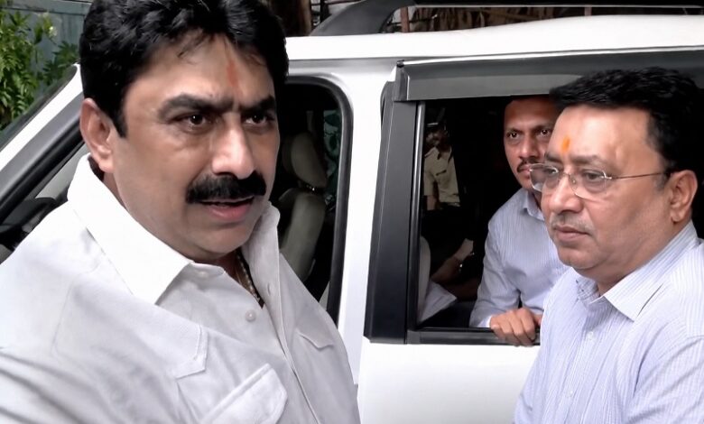 khasdar sanjay dina patil