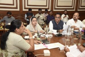 raees ahmed and farid khan with sunetra pawar ncp 2